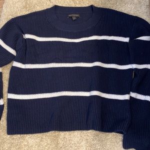 Banana Republic Cropped Sweater Size S